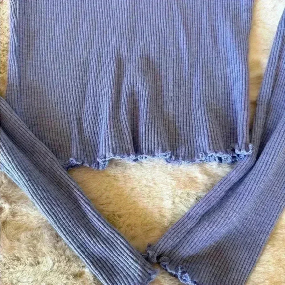 Forever 21 turtleneck light purple size:small - Picture 4 of 4